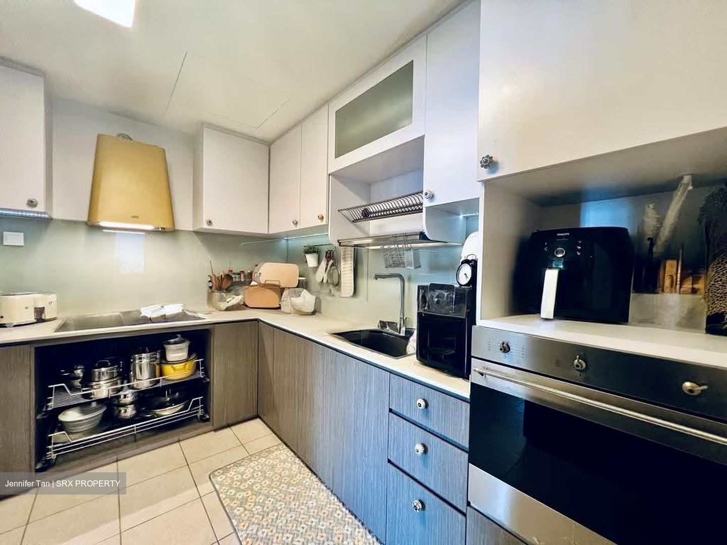 Hilltop Grove (D23), Condominium #615031501